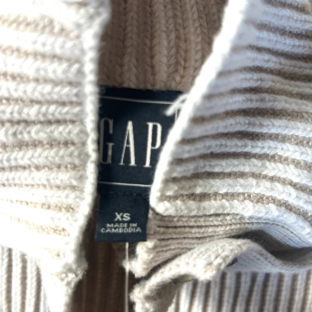 Gap Asymmetrical Button Mockneck Raglan Sweater XS - image 7